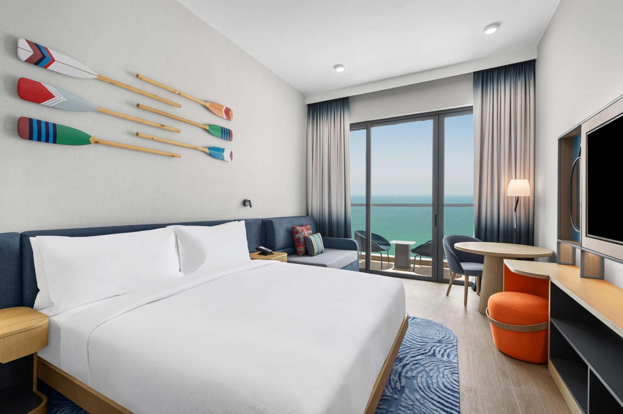Курортний комплекс Hampton By Hilton Marjan Island
